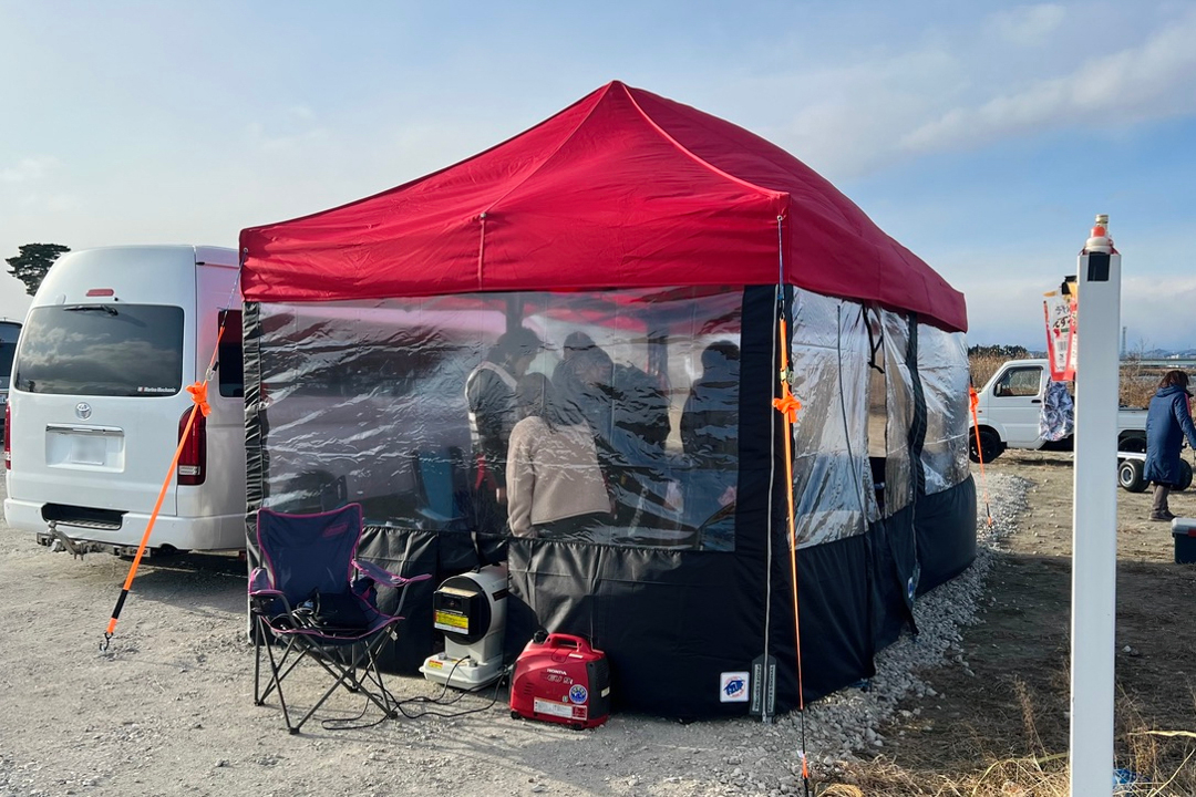 イージーアップテントの透明横幕で屋外イベントの店舗として