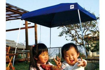 イージーアップブログ | 適度な日光浴にもワンタッチテントで日陰を確保