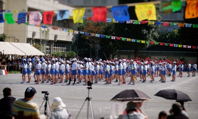 イージーアップブログ | 持ち運び楽々！運動会は軽量テントを使って快適に過ごそう！